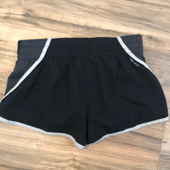 Nike dri-fit shorts - Picture 4 of 5